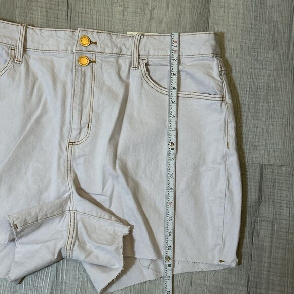 NWT Universal Thread High-Rise Vintage Midi Jean Shorts Cut Off Raw Hem Size 18W - Picture 16 of 16